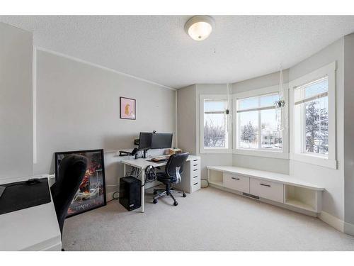 53 Hidden Valley Villas Nw, Calgary, AB - Indoor Photo Showing Office