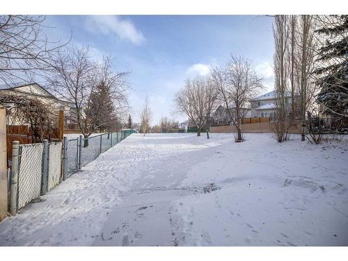 53 Hidden Valley Villas Nw, Calgary, AB - Outdoor