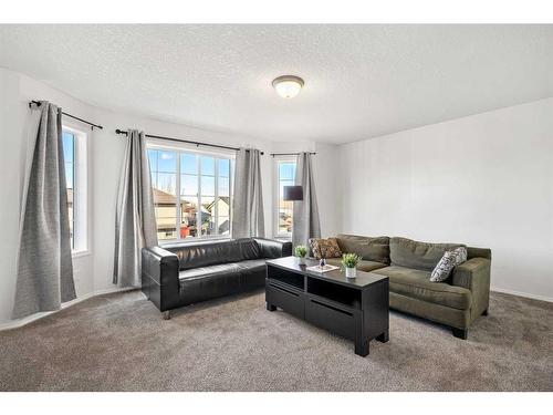 519 Auburn Bay Heights Se, Calgary, AB - Indoor Photo Showing Living Room