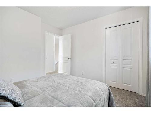 519 Auburn Bay Heights Se, Calgary, AB - Indoor Photo Showing Bedroom