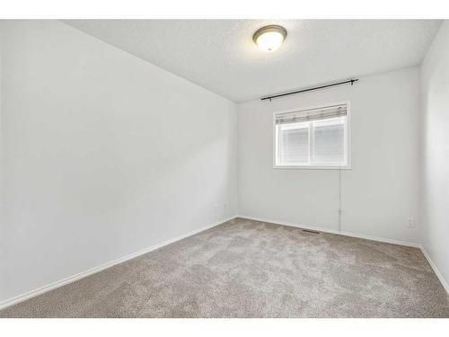 519 Auburn Bay Heights Se, Calgary, AB - Indoor Photo Showing Bathroom