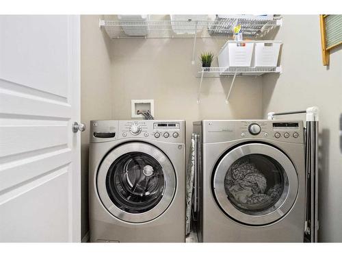 519 Auburn Bay Heights Se, Calgary, AB - Indoor Photo Showing Laundry Room