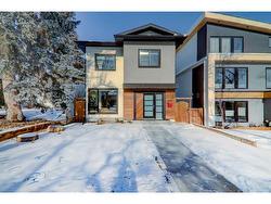 108 Hendon Drive NW Calgary, AB T2K 1Y8