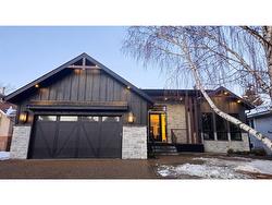 46 Varsity Estates Close NW Calgary, AB T3B 5J2