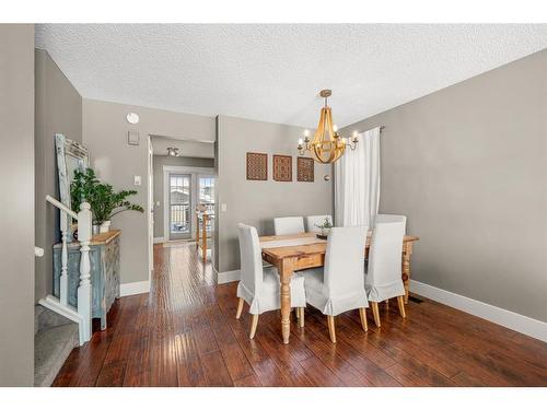 59 Rivercrest Crescent Se, Calgary, AB - Indoor Photo Showing Dining Room