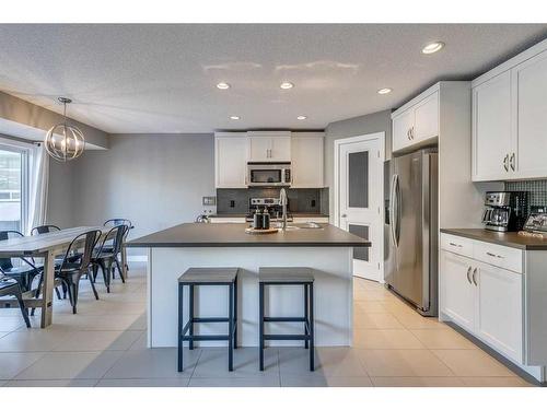 146 Auburn Glen Circle Se, Calgary, AB - Indoor Photo Showing Kitchen