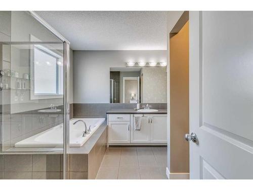 146 Auburn Glen Circle Se, Calgary, AB - Indoor Photo Showing Bathroom