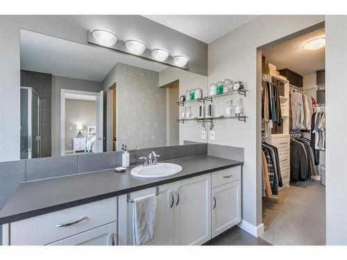 146 Auburn Glen Circle Se, Calgary, AB - Indoor Photo Showing Bathroom