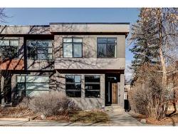 446 27 Avenue NW Calgary, AB T2M 2H6