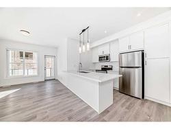 175-2117 81 Street SW Calgary, AB T3H 3V8