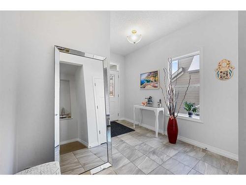 27 Mahogany Passage Se, Calgary, AB - Indoor Photo Showing Other Room