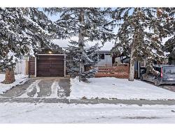 112 Berwick Hill NW Calgary, AB T3K 1C5