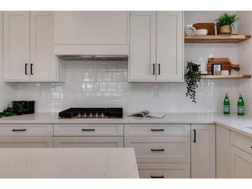 185 Westminster Drive Sw, Calgary, AB - Indoor Photo Showing Kitchen