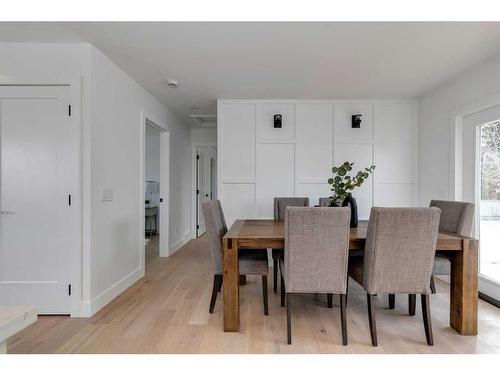 185 Westminster Drive Sw, Calgary, AB - Indoor Photo Showing Dining Room