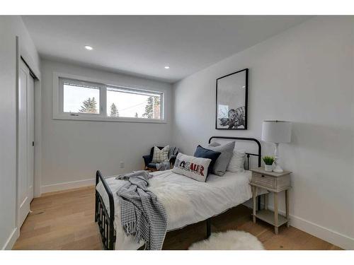 185 Westminster Drive Sw, Calgary, AB - Indoor Photo Showing Bedroom