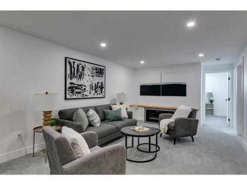 185 Westminster Drive Sw, Calgary, AB - Indoor Photo Showing Living Room