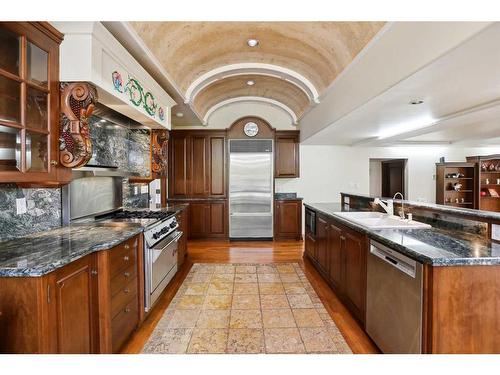 612 Varsity Estates Place Nw, Calgary, AB - Indoor Photo Showing Kitchen