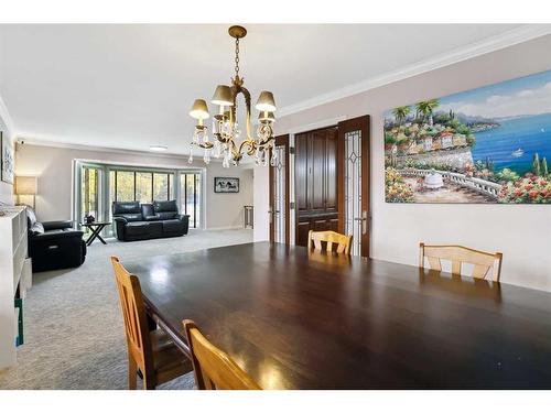 612 Varsity Estates Place Nw, Calgary, AB - Indoor Photo Showing Dining Room