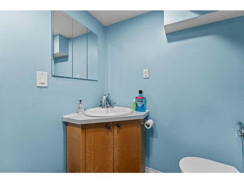 2018 Cottonwood Crescent Se, Calgary, AB - Indoor Photo Showing Bathroom