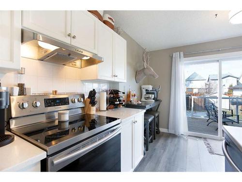 140 Prestwick Heights Se, Calgary, AB - Indoor Photo Showing Kitchen