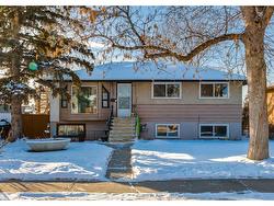 1043 16 Street NE Calgary, AB T2E 4S7