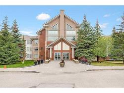 313-6868 Sierra Morena Boulevard SW Calgary, AB T3H 3R6