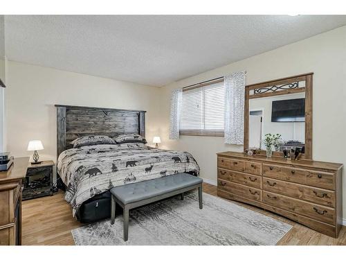 28 Beddington Crescent Ne, Calgary, AB - Indoor Photo Showing Bedroom