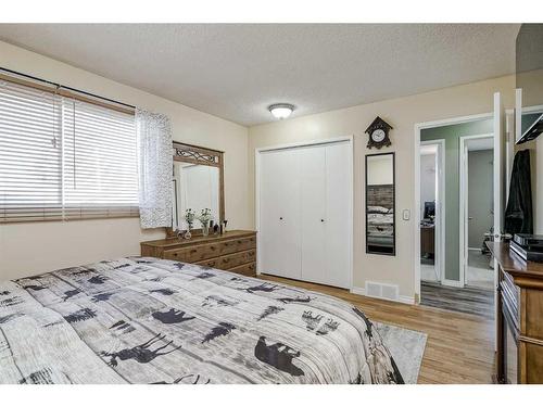 28 Beddington Crescent Ne, Calgary, AB - Indoor Photo Showing Bedroom