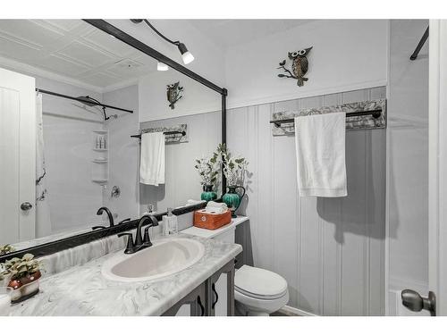 28 Beddington Crescent Ne, Calgary, AB - Indoor Photo Showing Bathroom