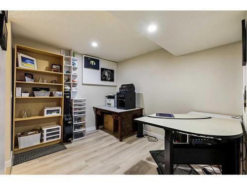 3922 Fonda Way Se, Calgary, AB - Indoor Photo Showing Other Room