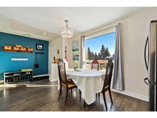 3922 Fonda Way Se, Calgary, AB - Indoor Photo Showing Dining Room