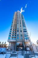 406-77 Spruce Place SW Calgary, AB T3C 3X6