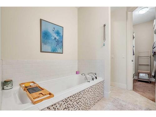 274 Cranleigh Place Se, Calgary, AB - Indoor Photo Showing Bathroom