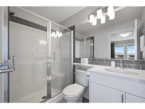 16 Howse Drive Ne, Calgary, AB - Indoor Photo Showing Bathroom