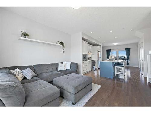 16 Howse Drive Ne, Calgary, AB - Indoor Photo Showing Living Room