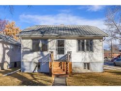 236 11 Avenue NE Calgary, AB T2E 0V8