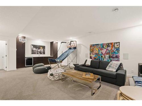 2005 48 Avenue Sw, Calgary, AB - Indoor Photo Showing Living Room