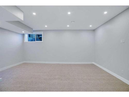 2110 23 Avenue Sw, Calgary, AB - Indoor Photo Showing Other Room