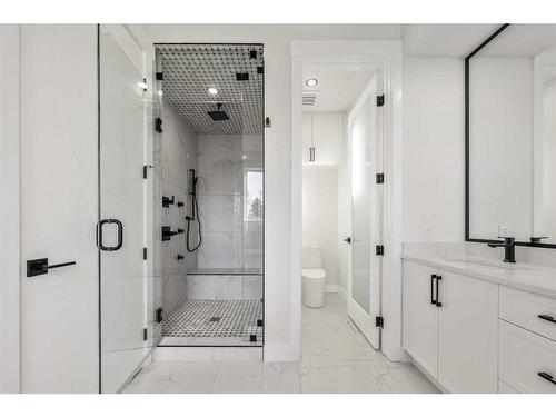 2428 23 Street Nw, Calgary, AB - Indoor Photo Showing Bathroom