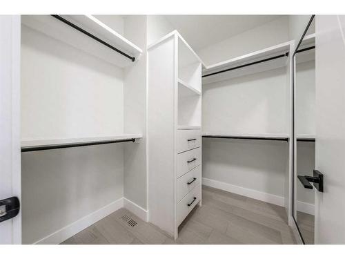 2428 23 Street Nw, Calgary, AB - Indoor With Storage