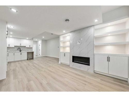 2428 23 Street Nw, Calgary, AB - Indoor With Fireplace