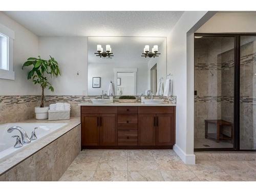 3808 Sarcee Road Sw, Calgary, AB - Indoor Photo Showing Bathroom