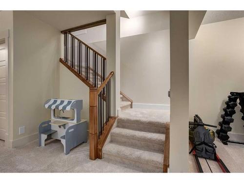 3808 Sarcee Road Sw, Calgary, AB - Indoor Photo Showing Other Room