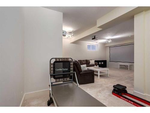 3808 Sarcee Road Sw, Calgary, AB - Indoor