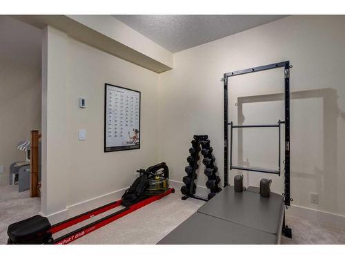 3808 Sarcee Road Sw, Calgary, AB - Indoor Photo Showing Other Room