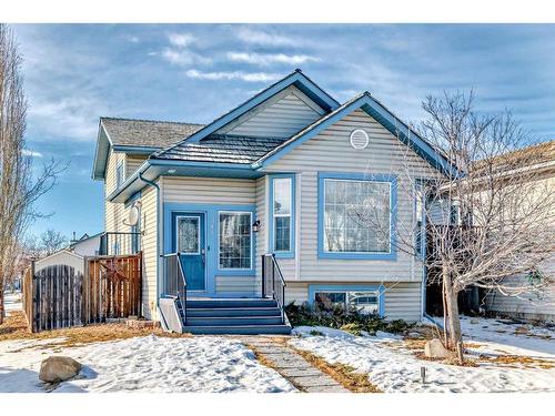 311 Mt Aberdeen Close Se, Calgary, AB - Outdoor