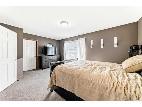 311 Mt Aberdeen Close Se, Calgary, AB - Indoor Photo Showing Bedroom