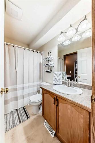 311 Mt Aberdeen Close Se, Calgary, AB - Indoor Photo Showing Bathroom