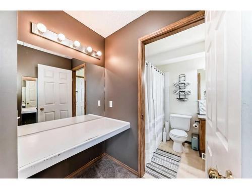 311 Mt Aberdeen Close Se, Calgary, AB - Indoor Photo Showing Bathroom