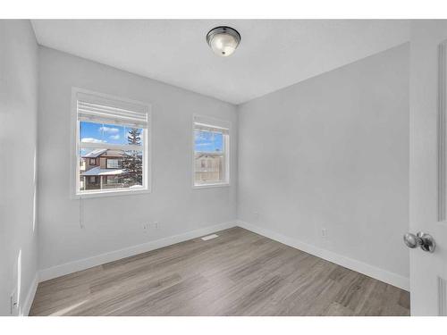 215 Copperfield Heights Se, Calgary, AB - Indoor Photo Showing Other Room